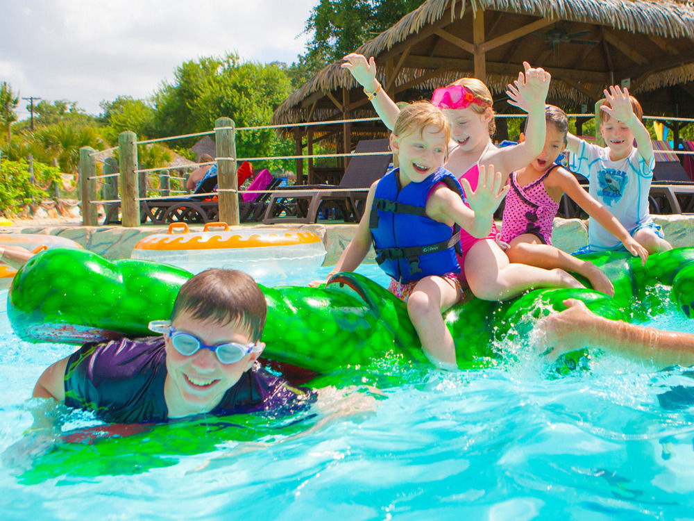 The Resort At Schlitterbahn New Braunfels Exterior photo